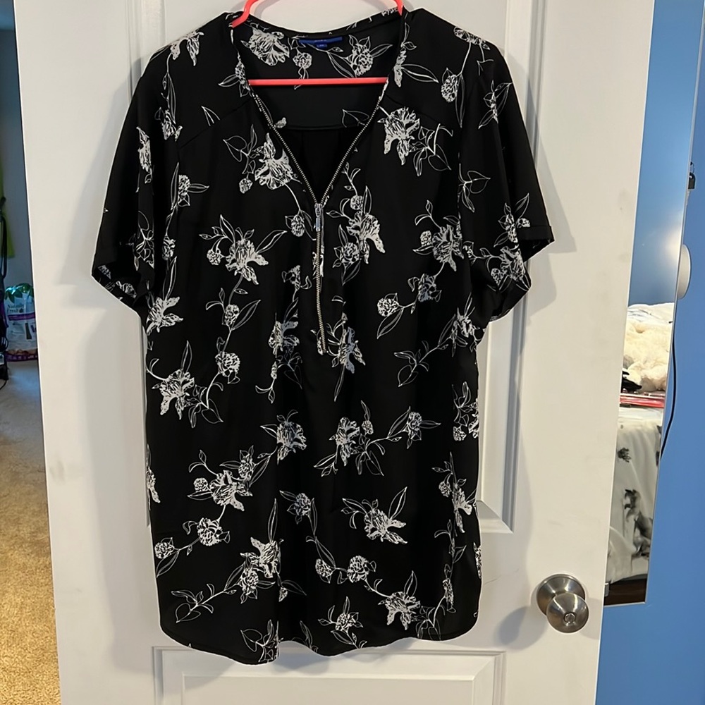 Apt 9 Zip up Blouse